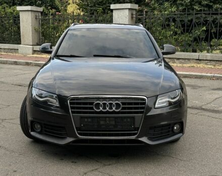 Серый Ауди А4, объемом двигателя 0 л и пробегом 220 тыс. км за 8300 $, фото 1 на Automoto.ua