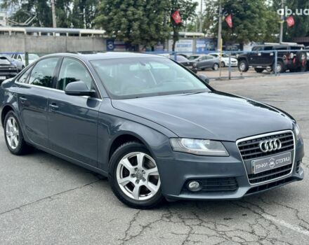 Сірий Ауді А4, об'ємом двигуна 2 л та пробігом 215 тис. км за 8900 $, фото 1 на Automoto.ua