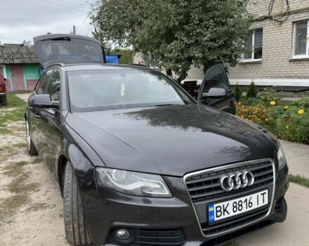 Сірий Ауді А4, об'ємом двигуна 2 л та пробігом 240 тис. км за 10800 $, фото 1 на Automoto.ua