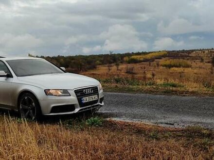 Серый Ауди А4, объемом двигателя 1.98 л и пробегом 225 тыс. км за 12000 $, фото 1 на Automoto.ua