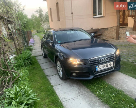 Серый Ауди А4, объемом двигателя 1.8 л и пробегом 227 тыс. км за 9500 $, фото 1 на Automoto.ua