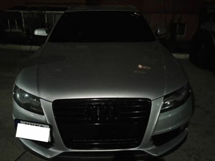 Серый Ауди А4, объемом двигателя 2 л и пробегом 300 тыс. км за 3800 $, фото 1 на Automoto.ua
