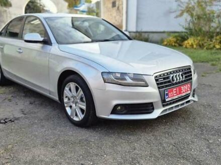 Сірий Ауді А4, об'ємом двигуна 2 л та пробігом 215 тис. км за 10700 $, фото 1 на Automoto.ua