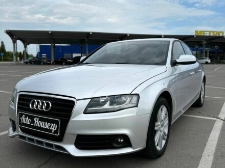 Ауди А4 2010 в Запорожье на Automoto.ua Серый Ауди А4, объемом двигателя 0 л и пробегом 196 тыс. км за 10500 $, фото 1 на Automoto.ua
