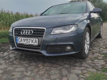 Ауди А4 2010 в Чернобае на Automoto.ua Серый Ауди А4, объемом двигателя 1.98 л и пробегом 340 тыс. км за 9200 $, фото 1 на Automoto.ua