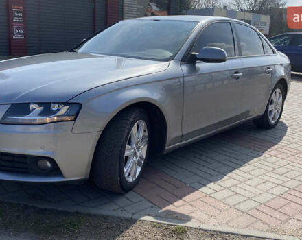 Сірий Ауді А4, об'ємом двигуна 2 л та пробігом 300 тис. км за 9100 $, фото 1 на Automoto.ua