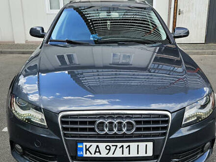 Сірий Ауді А4, об'ємом двигуна 2 л та пробігом 332 тис. км за 7800 $, фото 1 на Automoto.ua
