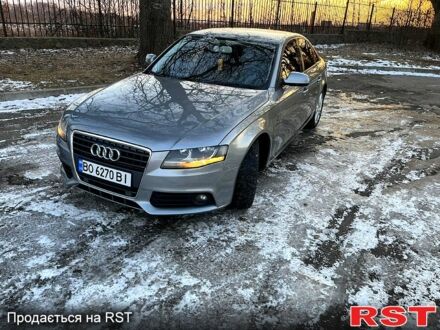 Сірий Ауді А4, об'ємом двигуна 2 л та пробігом 300 тис. км за 9600 $, фото 1 на Automoto.ua