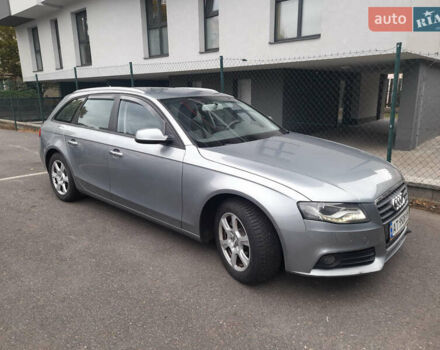 Ауді А4 2010 у Надворной на Automoto.ua Сірий Ауді А4, об'ємом двигуна 2 л та пробігом 297 тис. км за 10500 $, фото 1 на Automoto.ua