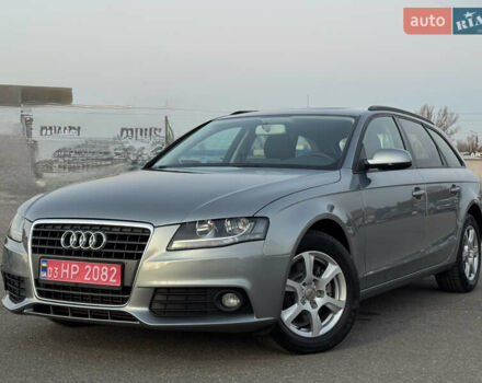 Серый Ауди А4, объемом двигателя 1.8 л и пробегом 238 тыс. км за 9400 $, фото 1 на Automoto.ua