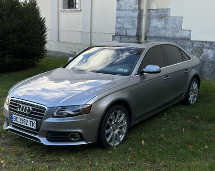 Ауді А4 2010 у Львові на Automoto.ua Сірий Ауді А4, об'ємом двигуна 2 л та пробігом 324 тис. км за 8900 $, фото 1 на Automoto.ua