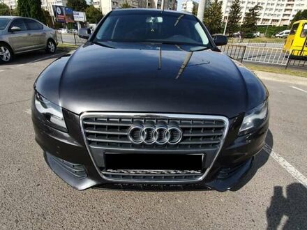 Серый Ауди А4, объемом двигателя 1.8 л и пробегом 200 тыс. км за 8200 $, фото 1 на Automoto.ua