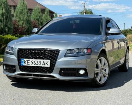 Сірий Ауді А4, об'ємом двигуна 2 л та пробігом 199 тис. км за 7802 $, фото 1 на Automoto.ua