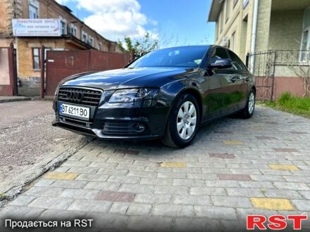 Ауді А4 2011 у Києві на Automoto.ua Сірий Ауді А4, об'ємом двигуна 2 л та пробігом 219 тис. км за 10300 $, фото 1 на Automoto.ua