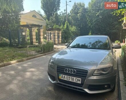 Серый Ауди А4, объемом двигателя 1.8 л и пробегом 201 тыс. км за 8200 $, фото 1 на Automoto.ua