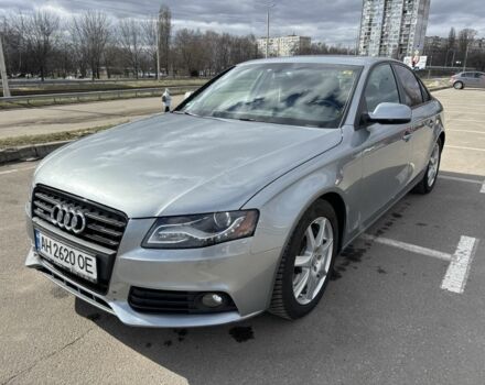 Серый Ауди А4, объемом двигателя 2 л и пробегом 211 тыс. км за 9400 $, фото 1 на Automoto.ua