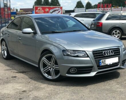 Сірий Ауді А4, об'ємом двигуна 2 л та пробігом 180 тис. км за 13750 $, фото 1 на Automoto.ua