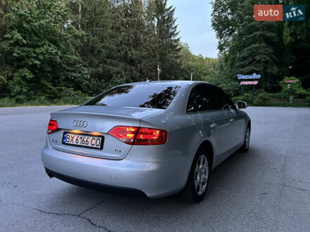 Ауді А4 2011 у Хмельнике на Automoto.ua Сірий Ауді А4, об'ємом двигуна 2 л та пробігом 273 тис. км за 9300 $, фото 1 на Automoto.ua