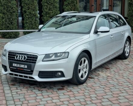 Серый Ауди А4, объемом двигателя 2 л и пробегом 218 тыс. км за 12000 $, фото 1 на Automoto.ua