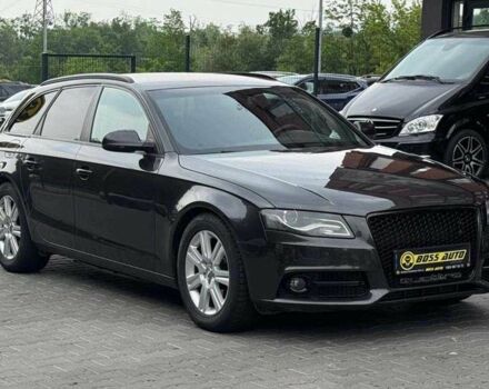 Серый Ауди А4, объемом двигателя 3 л и пробегом 249 тыс. км за 12300 $, фото 1 на Automoto.ua