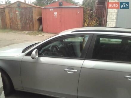 Ауди А4 2011 в Киеве на Automoto.ua Серый Ауди А4, объемом двигателя 2 л и пробегом 300 тыс. км за 8700 $, фото 1 на Automoto.ua