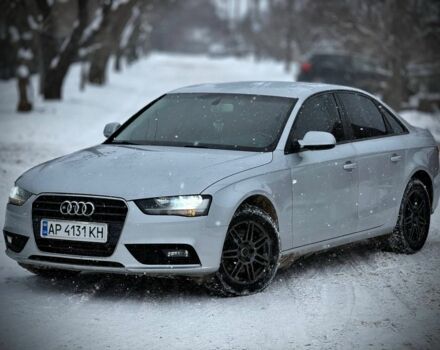 Сірий Ауді А4, об'ємом двигуна 2 л та пробігом 312 тис. км за 10999 $, фото 1 на Automoto.ua