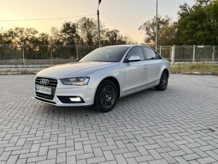 Ауді А4 2012 у Запоріжжя на Automoto.ua Сірий Ауді А4, об'ємом двигуна 2 л та пробігом 298 тис. км за 11999 $, фото 1 на Automoto.ua