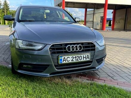 Ауди А4 2012 в Нововолынск на Automoto.ua Серый Ауди А4, объемом двигателя 2 л и пробегом 280 тыс. км за 11400 $, фото 1 на Automoto.ua