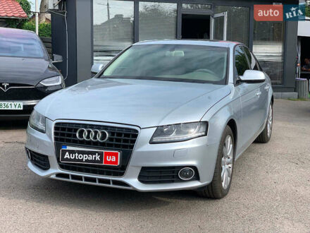 Сірий Ауді А4, об'ємом двигуна 2 л та пробігом 163 тис. км за 12890 $, фото 1 на Automoto.ua