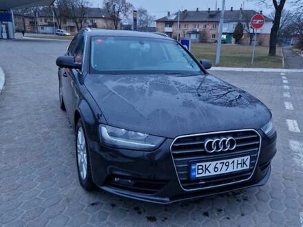 Ауді А4 2012 у Костополе на Automoto.ua Сірий Ауді А4, об'ємом двигуна 2 л та пробігом 300 тис. км за 12300 $, фото 1 на Automoto.ua