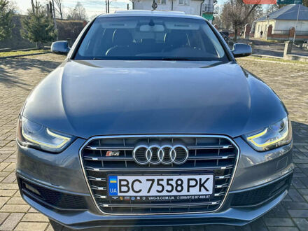 Ауді А4 2013 у Львові на Automoto.ua Сірий Ауді А4, об'ємом двигуна 1.98 л та пробігом 170 тис. км за 13500 $, фото 1 на Automoto.ua