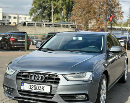 Серый Ауди А4, объемом двигателя 2 л и пробегом 210 тыс. км за 9800 $, фото 1 на Automoto.ua