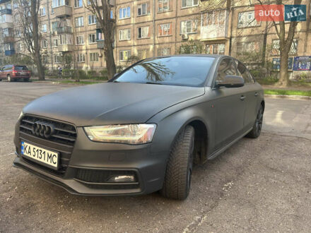 Ауди А4 2013 в Киеве на Automoto.ua Серый Ауди А4, объемом двигателя 1.98 л и пробегом 310 тыс. км за 10000 $, фото 1 на Automoto.ua