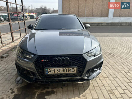 Серый Ауди А4, объемом двигателя 2 л и пробегом 140 тыс. км за 19000 $, фото 1 на Automoto.ua