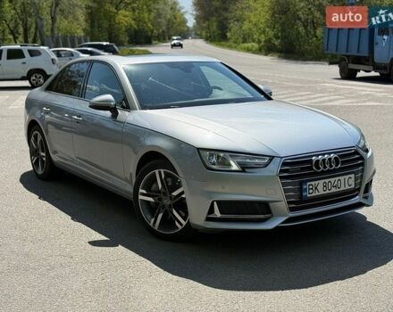 Серый Ауди А4, объемом двигателя 2 л и пробегом 65 тыс. км за 16500 $, фото 1 на Automoto.ua