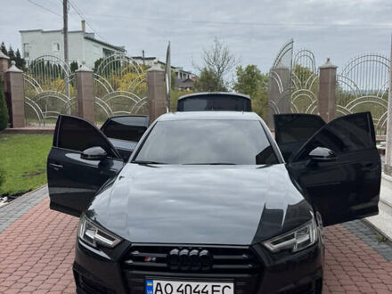 Серый Ауди А4, объемом двигателя 1.98 л и пробегом 155 тыс. км за 21000 $, фото 1 на Automoto.ua