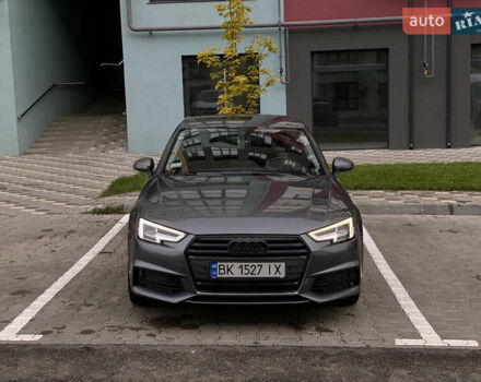 Сірий Ауді А4, об'ємом двигуна 1.98 л та пробігом 170 тис. км за 18000 $, фото 1 на Automoto.ua