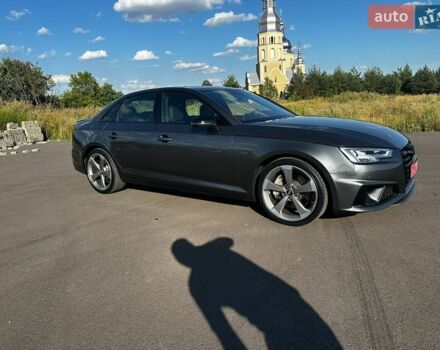 Серый Ауди А4, объемом двигателя 0 л и пробегом 105 тыс. км за 17800 $, фото 1 на Automoto.ua