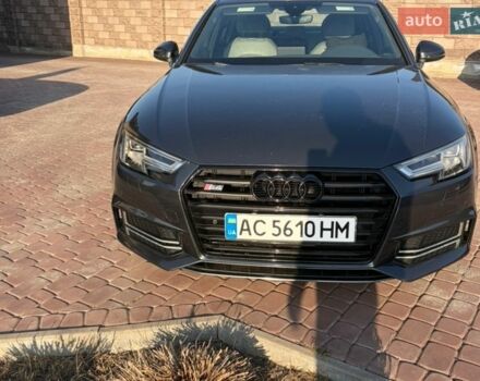 Серый Ауди А4, объемом двигателя 2 л и пробегом 217 тыс. км за 18900 $, фото 1 на Automoto.ua