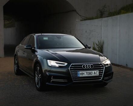 Серый Ауди А4, объемом двигателя 2 л и пробегом 102 тыс. км за 15500 $, фото 1 на Automoto.ua