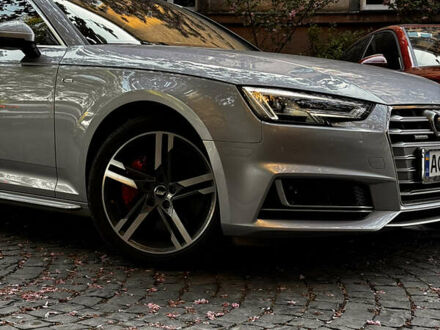 Серый Ауди А4, объемом двигателя 2 л и пробегом 146 тыс. км за 19000 $, фото 1 на Automoto.ua