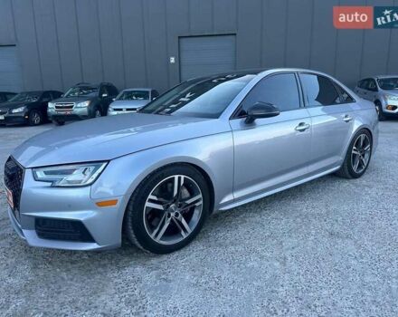 Сірий Ауді А4, об'ємом двигуна 2 л та пробігом 167 тис. км за 17990 $, фото 1 на Automoto.ua