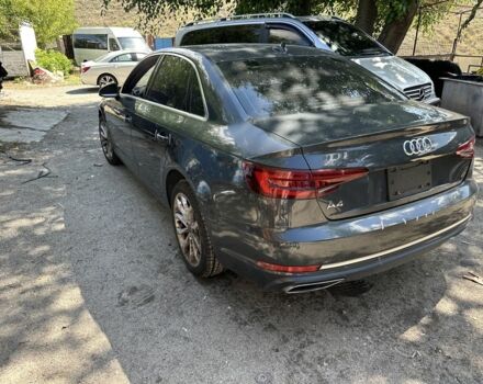 Сірий Ауді А4, об'ємом двигуна 2 л та пробігом 105 тис. км за 12900 $, фото 1 на Automoto.ua