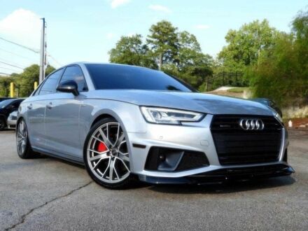 Серый Ауди А4, объемом двигателя 2 л и пробегом 37 тыс. км за 10000 $, фото 1 на Automoto.ua