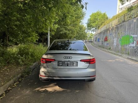 Ауди А4 2019 в Киеве на Automoto.ua Серый Ауди А4, объемом двигателя 2 л и пробегом 97 тыс. км за 12000 $, фото 1 на Automoto.ua