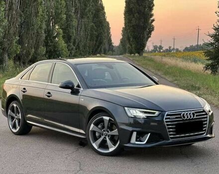 Серый Ауди А4, объемом двигателя 2 л и пробегом 71 тыс. км за 17700 $, фото 1 на Automoto.ua