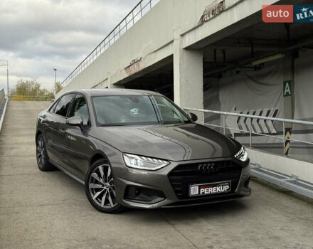 Сірий Ауді А4, об'ємом двигуна 1.98 л та пробігом 72 тис. км за 31499 $, фото 1 на Automoto.ua