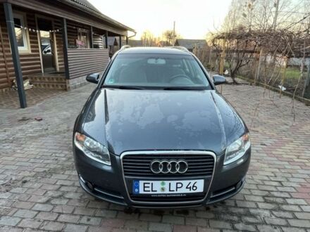 Серый Ауди А4, объемом двигателя 2 л и пробегом 300 тыс. км за 4200 $, фото 1 на Automoto.ua