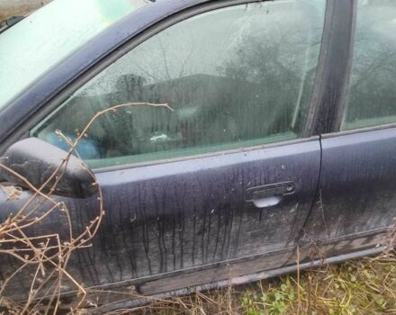 Синий Ауди А4, объемом двигателя 1.8 л и пробегом 340 тыс. км за 355 $, фото 6 на Automoto.ua