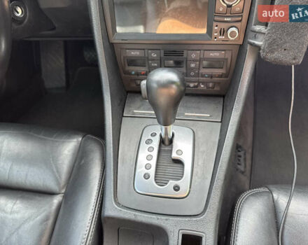 Синий Ауди А4, объемом двигателя 2.5 л и пробегом 145 тыс. км за 7300 $, фото 30 на Automoto.ua